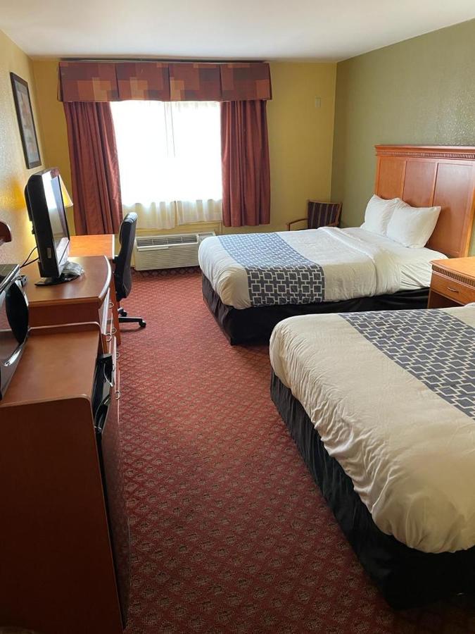 Hotel Hutchi Bell South Hutchinson Esterno foto